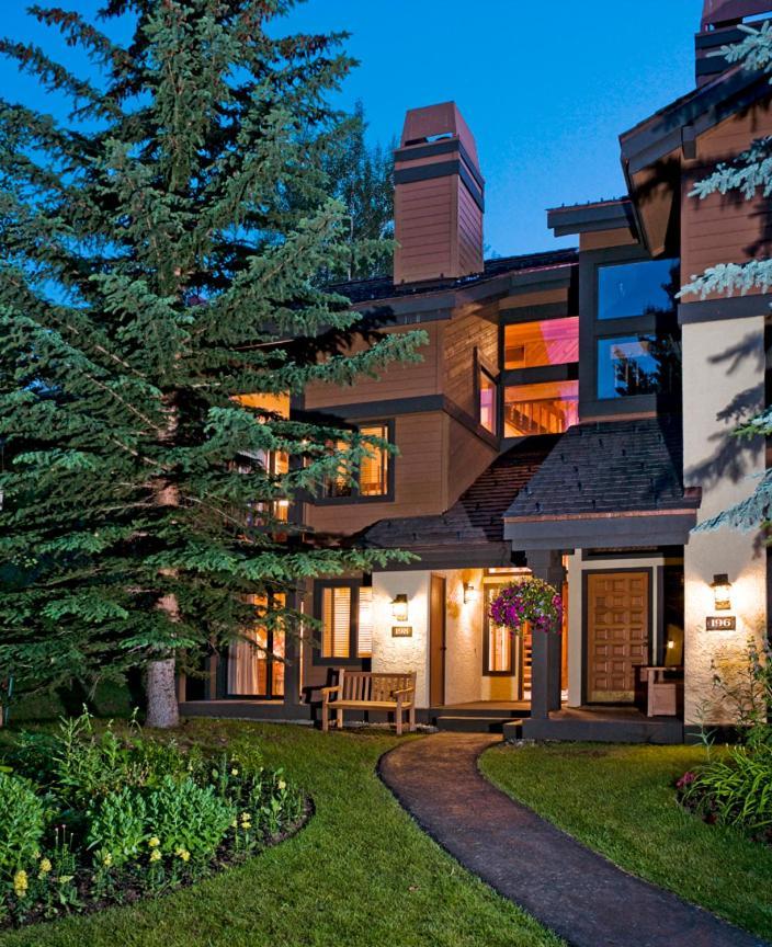 Ridgepoint Townhome 149 By East West Hospitality Beaver Creek Dış mekan fotoğraf