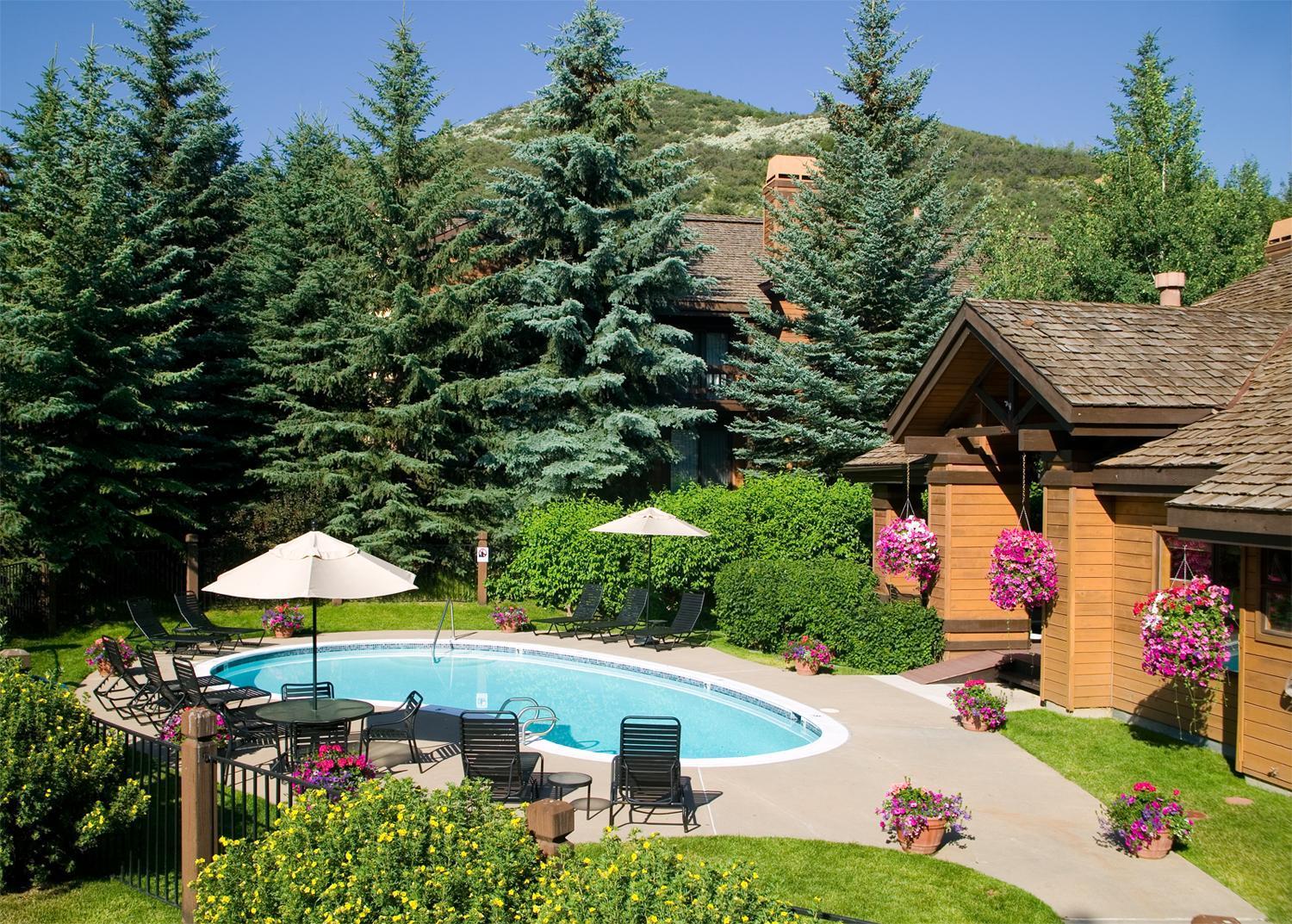 Ridgepoint Townhome 149 By East West Hospitality Beaver Creek Dış mekan fotoğraf