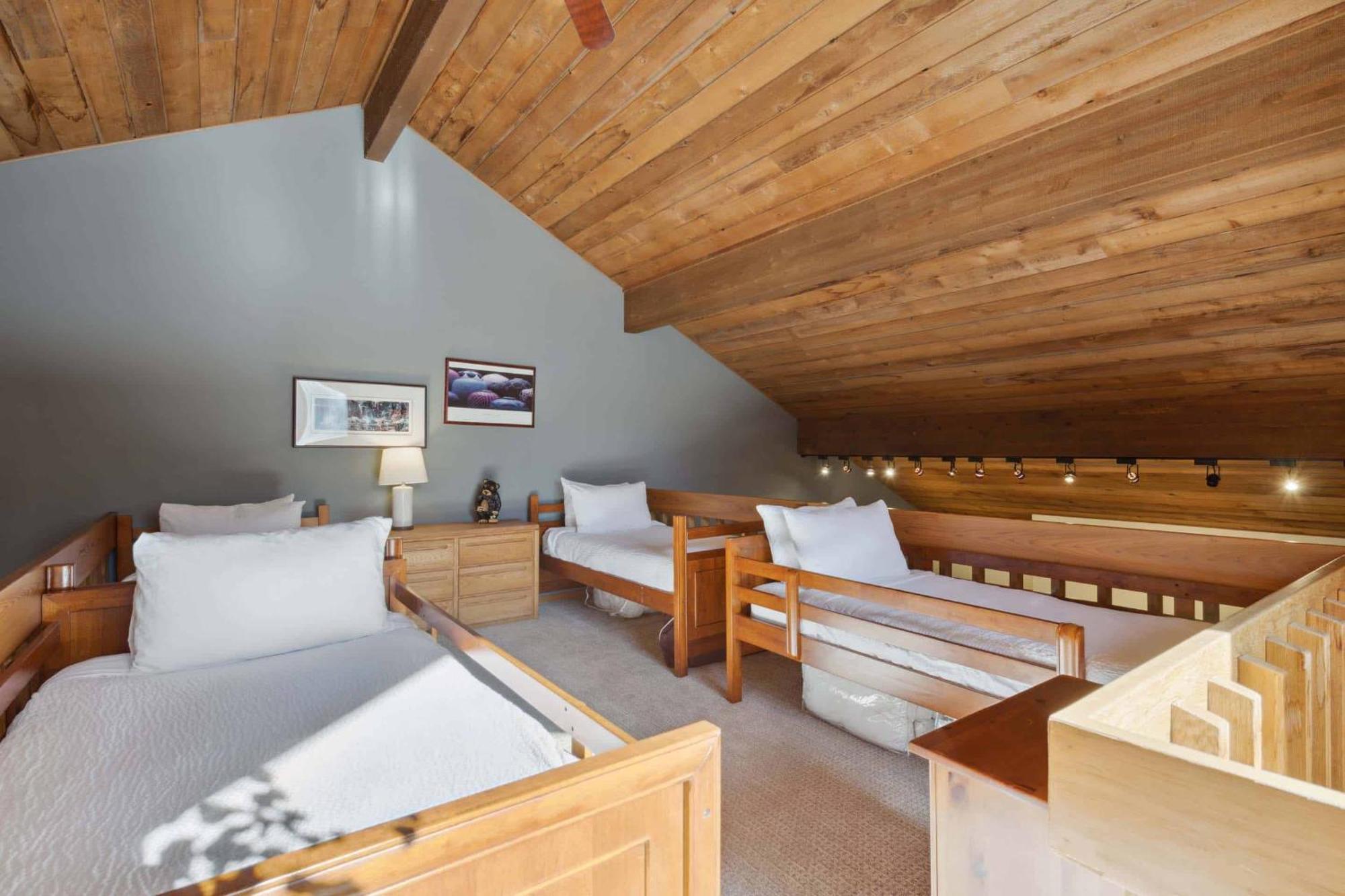 Ridgepoint Townhome 149 By East West Hospitality Beaver Creek Dış mekan fotoğraf