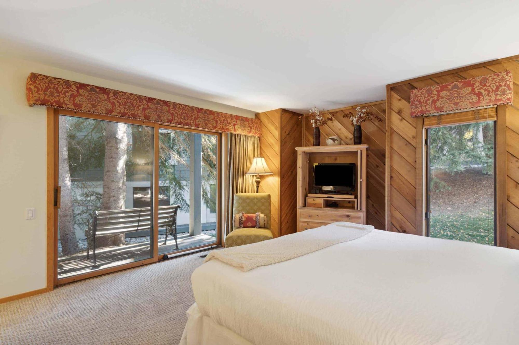 Ridgepoint Townhome 149 By East West Hospitality Beaver Creek Dış mekan fotoğraf