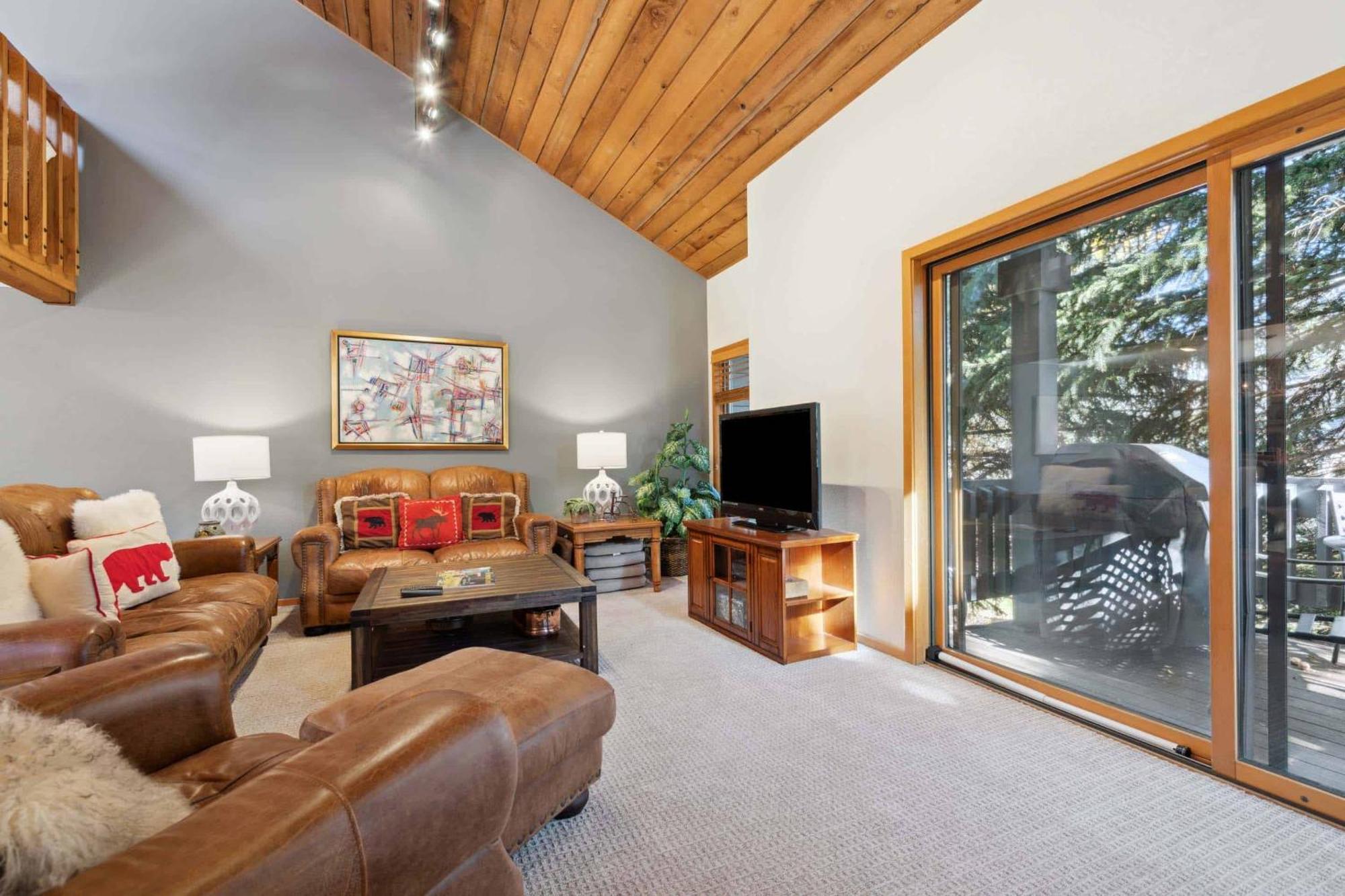 Ridgepoint Townhome 149 By East West Hospitality Beaver Creek Dış mekan fotoğraf